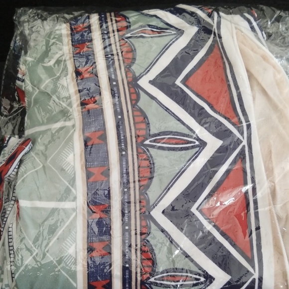 Aztec Dress - Picture 3 of 3